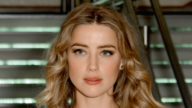 Дали има още любов: Хърд похапва в компанията на Мъск