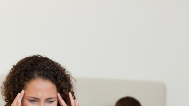 Трябва ли да „послъгвате“ законната си половинка