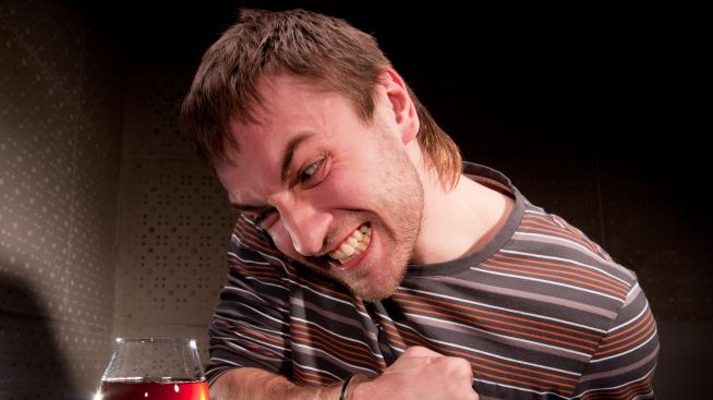 Мъжете пият от яд