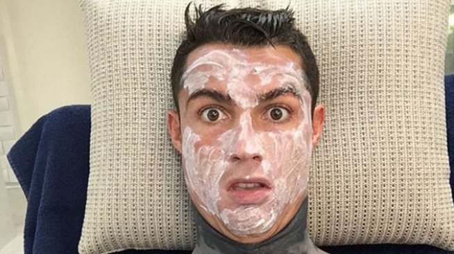 Кристиано Роналдо се глези с кални бани