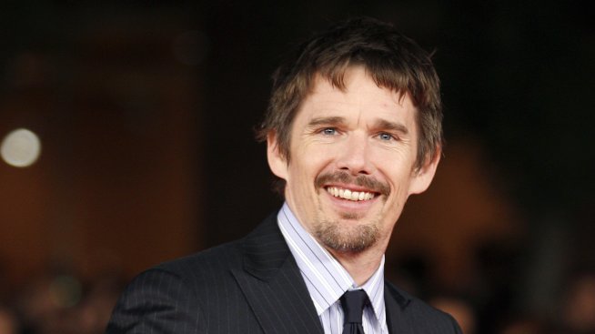 Итън Хоук каза „Не“ на бялата холивудска усмивка