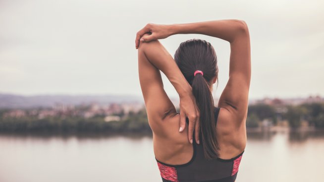 3 упражнения, които топят мазнините по гърба