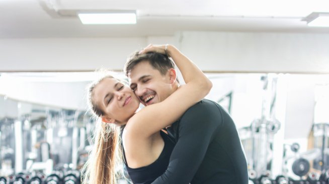 Според зодията: Кои мъже са най-подходящи за гаджета?