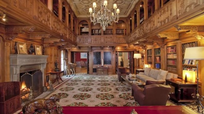 Разпродават легендарна къща от филма „Кръстникът“