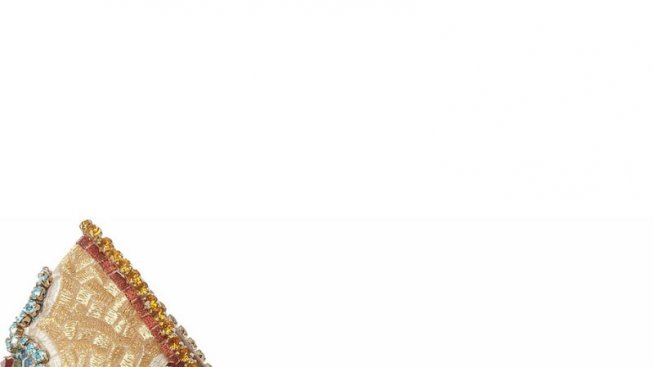 Клъч и обувки – готови сте за парти