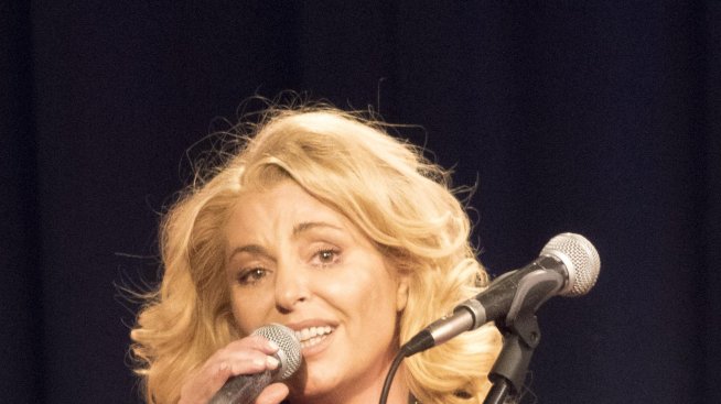 Хилда Казасян  подготвя сватба през лятото