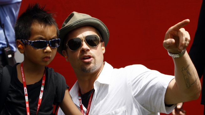 Брад и Анджелина ще строят лунапарк за децата си