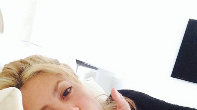 Шакира е най-харесваната звезда във Facebook