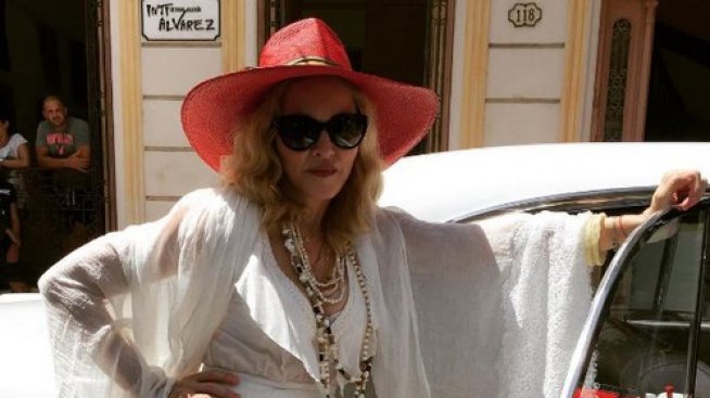 Купон до зори и Мадона на масата!