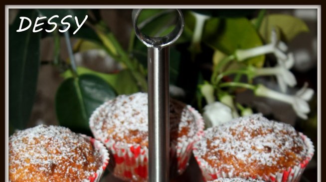 Как да приготвим: Медени кексчета с ябълки и бисквити