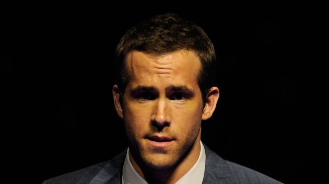 Райън Рейнолдс още ближе рани