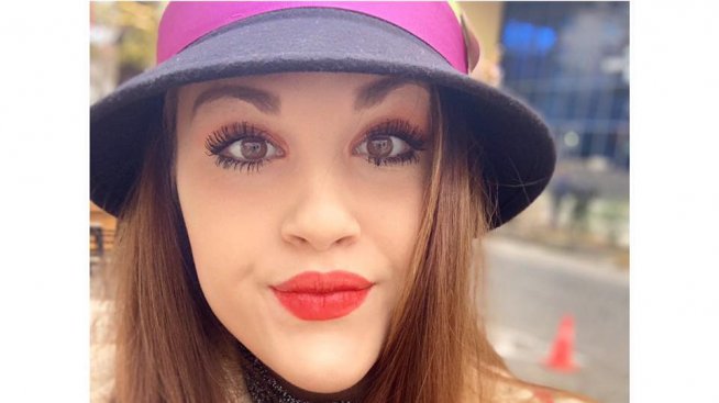 Българска дизайнерка със свой модел във „Vogue“