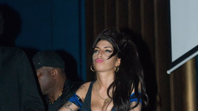 Ейми Уайнхаус без капка алкохол на турнето