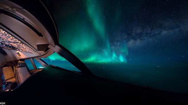 Пилотската кабина – най-красивото работно място