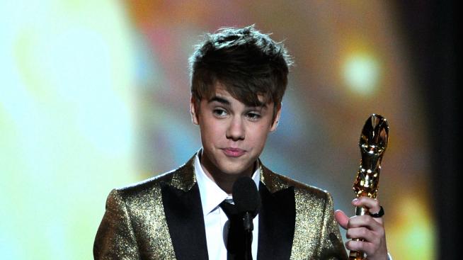 Парфюмът на Джъстин излиза през юни (видео)