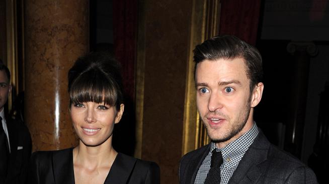 Джесика Бийл и Джъстин Тимбърлейк излизат поотделно