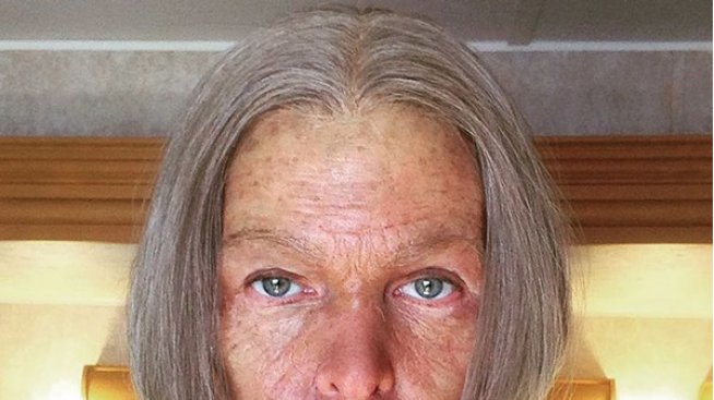 Мила Йовович като старица