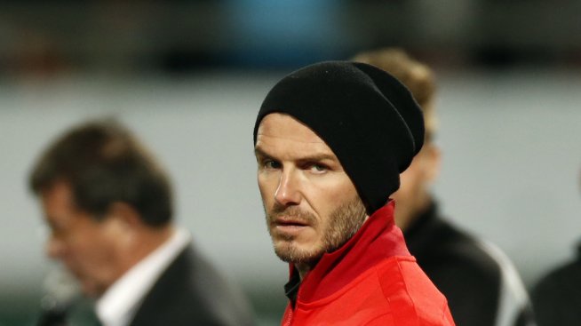 Дейвид брани ревностно дистанционното у дома