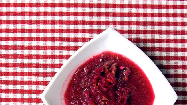 Без умора с червено цвекло