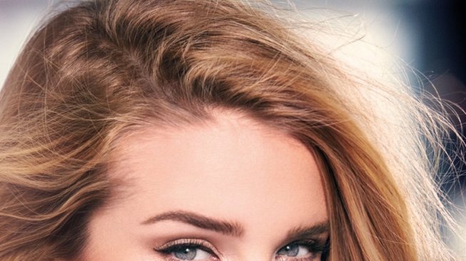 Роузи Хънтингтън – Уайтли със собствена колекция грим