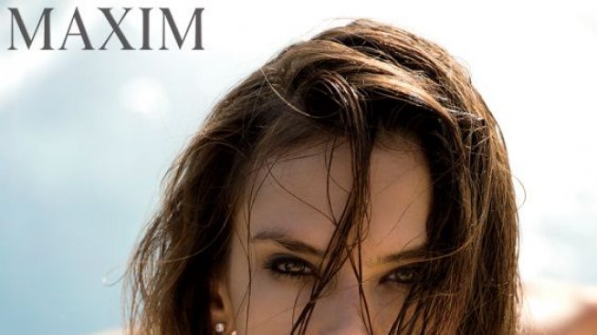 Алесандра Амброзио изкушава с голото си тяло