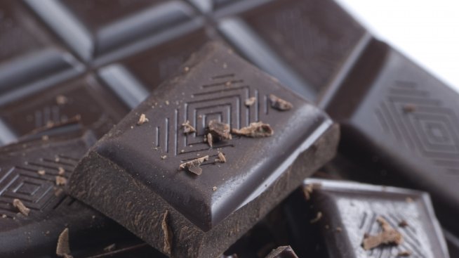 Яжте черен шоколад за здраво сърце