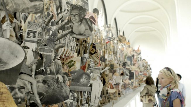 Гора от изрезки показва историята на САЩ