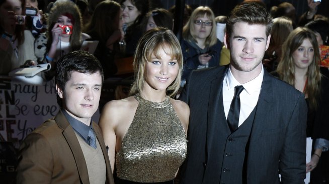 Лиъм Хемсуърт флиртува с Дженифър Лорънс