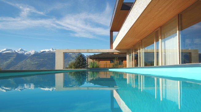 Модерен и изящен алпийски дом