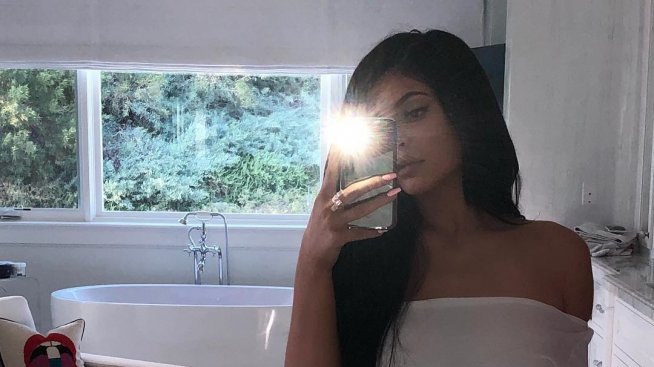 Дигитална красота: Кайли Дженър пусна свой филтър в Instagram