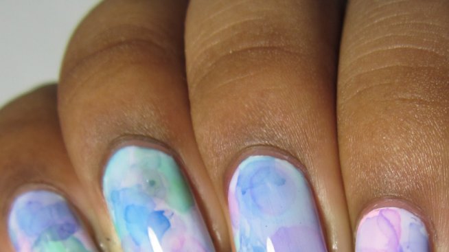 Тенденции 2016: Многоцветен маникюр