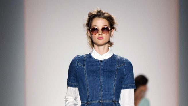 Пет начина да носите деним тази пролет