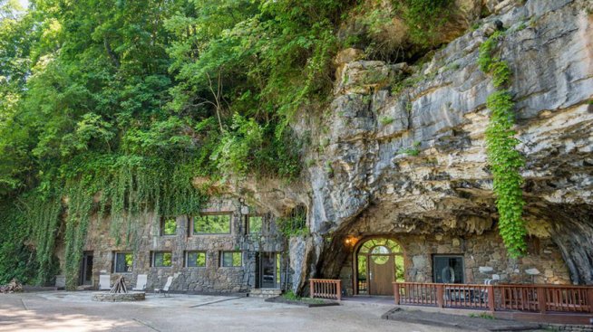 Само за ценители: Нощувка в най-луксозната пещера в света