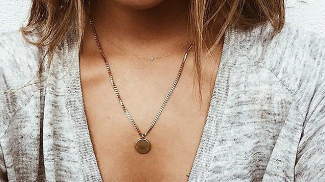 Как да носим: Дантелен сутиен