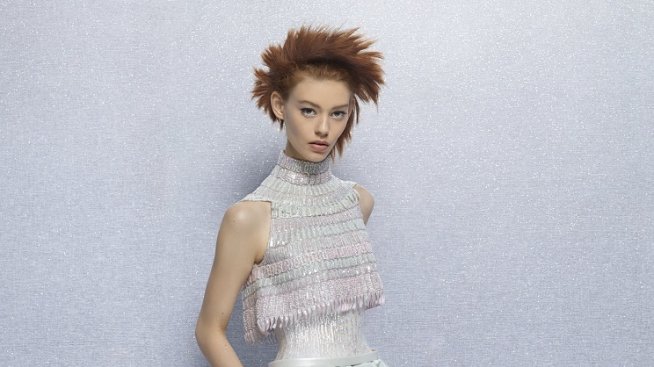 Маратонки висша мода от Chanel