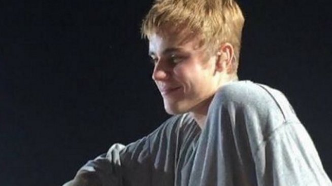 Бийбър иска по 40 000 долара от фенове за новогодишното си парти