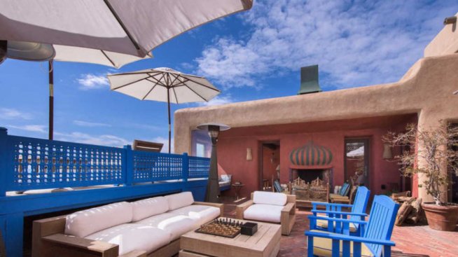 Стинг дава под наем етно имение, цената – 6 666 долара на вечер