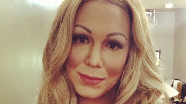 Мъж се трансформира в жени знаменитости