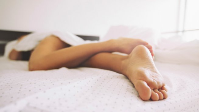 5 научни причини защо трябва да спите голи