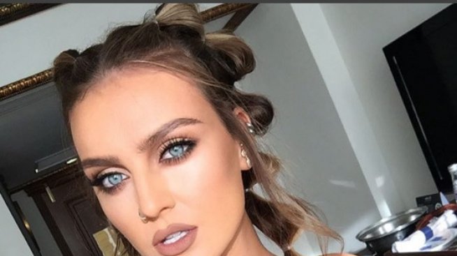 Пери Едуардс излиза с Алекс Окслейд-Чембърлейн