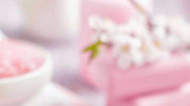 Домашна розова вода