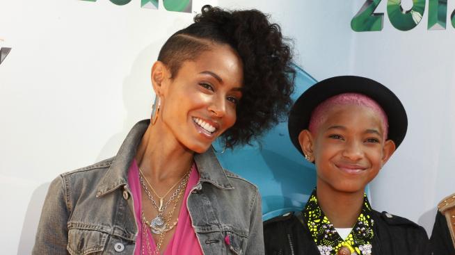 Джейда Пинкет-Смит ще прави дует с дъщеря си