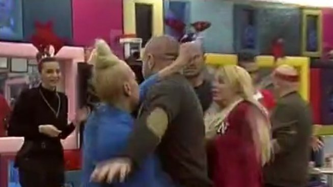 Луна налетя на бой и изхвърча от Big Brother