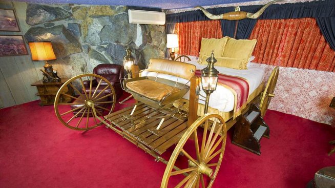 Най-кичозният хотел, който някога сте виждали