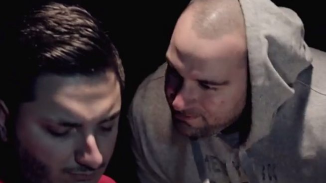 Кирливи ризи на показ от Боби Ваклинов и Honn Kong