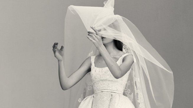 Elie Saab с дебютна сватбена колекция