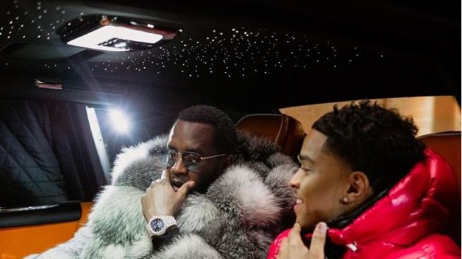 Диди хвърля банкноти по фенове