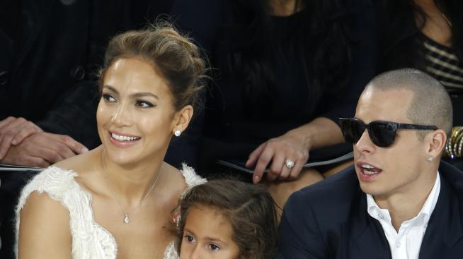 Дженифър Лопес дава уроци по мода на дъщеря си