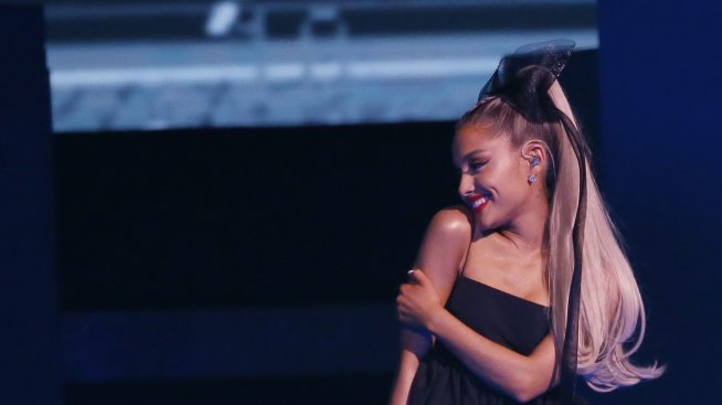 Ариана Гранде отказа да работи с фотограф, замесен в скандал с голи снимки