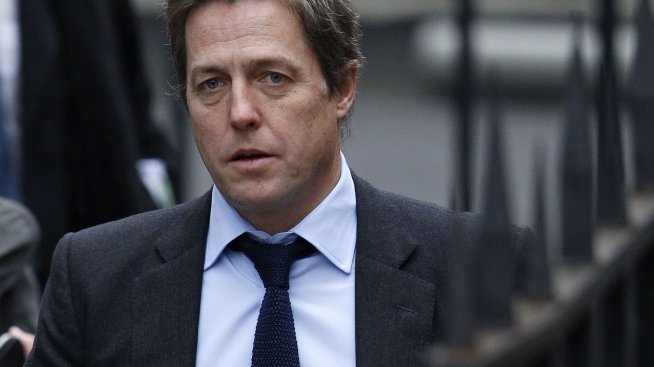 Хю Грант в плен на кризата на средната възраст